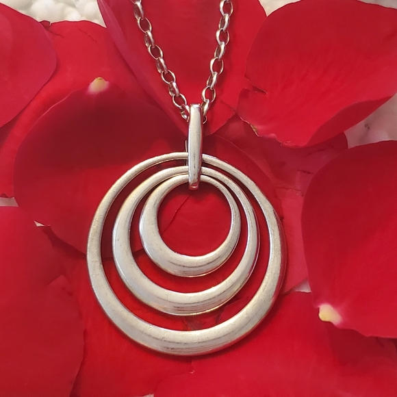 ganezzi silver necklace - Picture 3 of 4